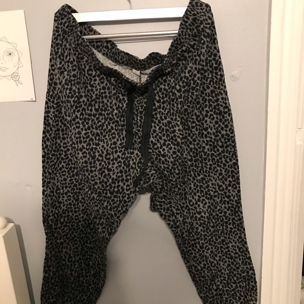NWOT Elastic bottom pj pants